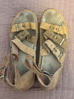 Naot Tan and Brown Cork-Trim Sandals Size 42/11